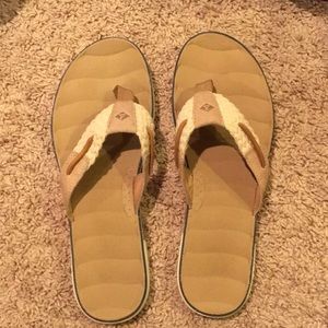 Sperry flip flops